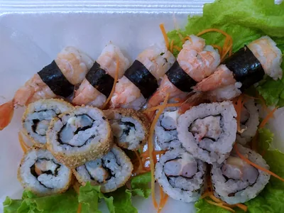 Combo camarao 5 niguiri+5 uramaki camarao+5 hot camarao — China Restaurante, Santarém/PA