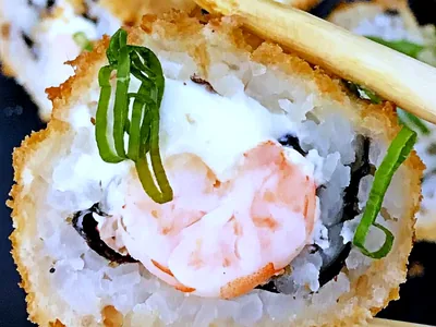Hot uramaki camarao 10 und — China Restaurante, Santarém/PA